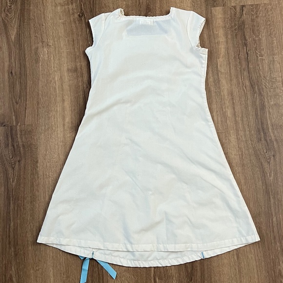 American Girl Vintage White Dress with Blue Satin Ribbon and Bow Sz XS (6) - Picture 8 of 8